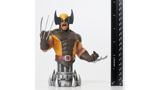 Diamond Select Toys Marvel: Wolverine (Comic) Mini Bust (23cm) (FEB232186)